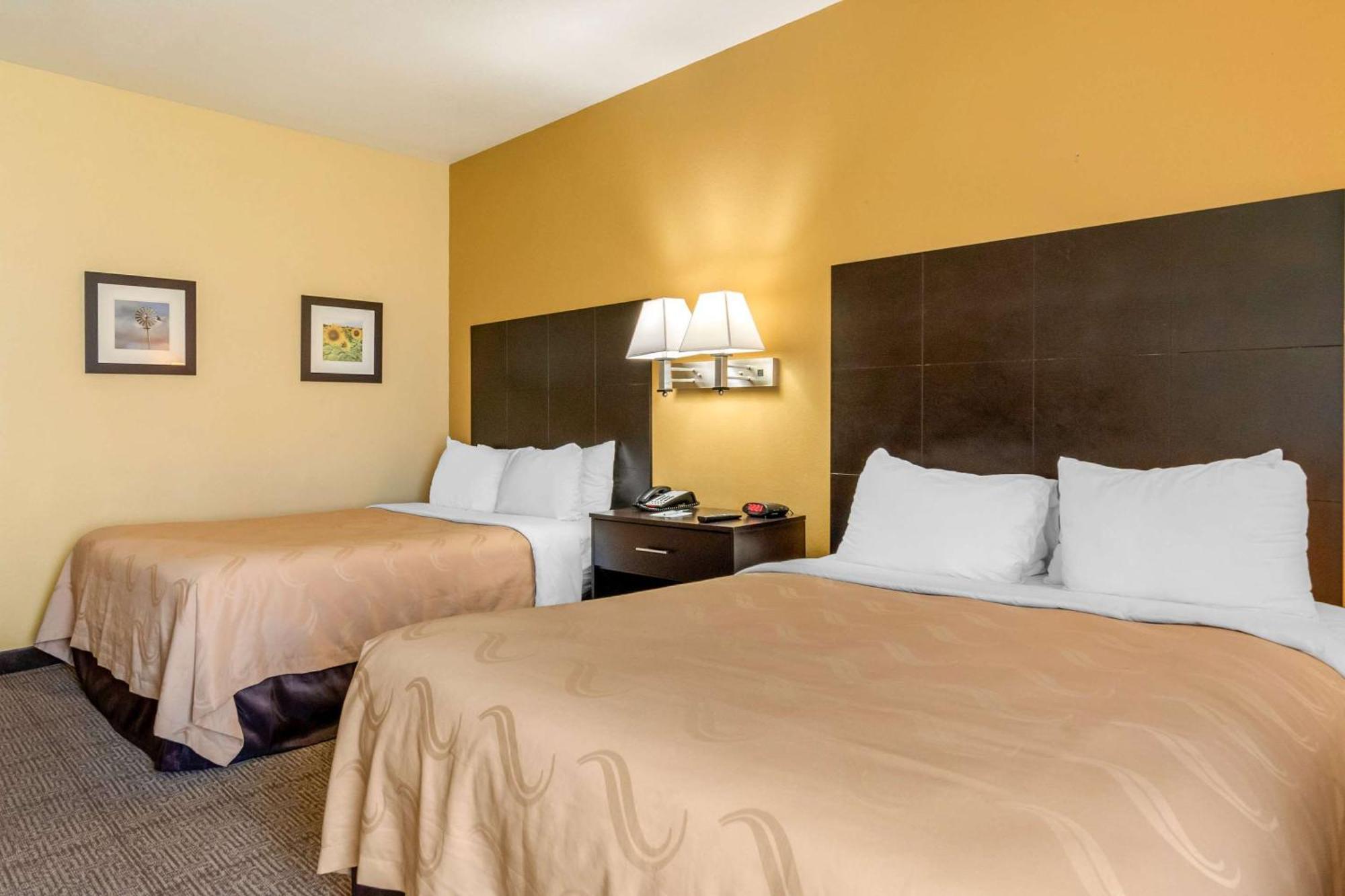 Quality Inn & Suites Lenexa Kansas City Εξωτερικό φωτογραφία