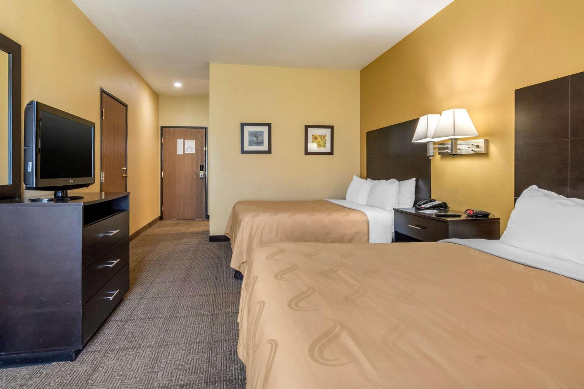 Quality Inn & Suites Lenexa Kansas City Εξωτερικό φωτογραφία